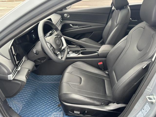 Hyundai Elantra — фото 2