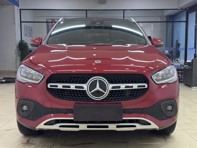 Mercedes - benz GLA 180