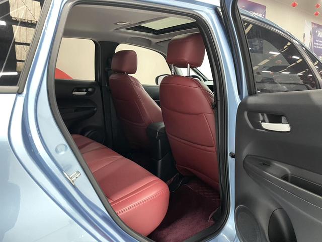 Honda Fit — фото 10