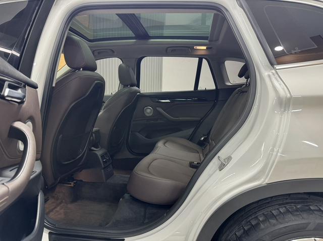 BMW X1 — фото 10