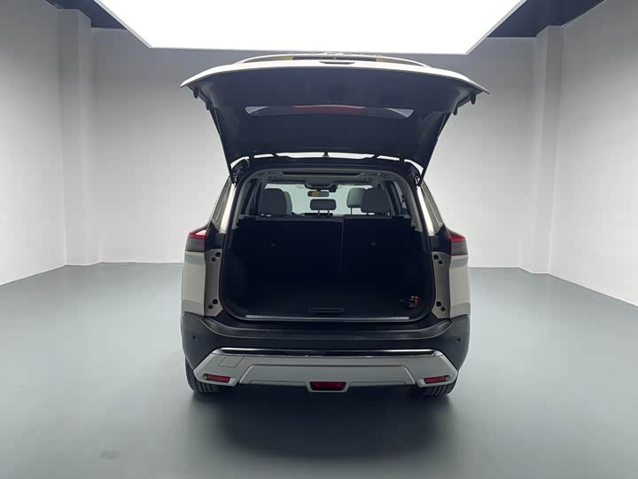 Nissan X-Trail — фото 9