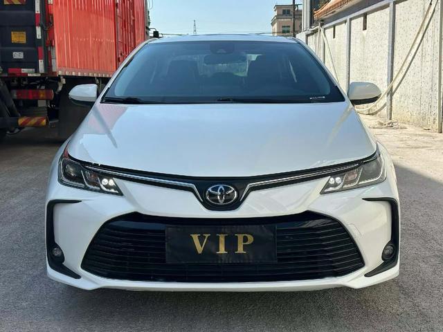 Toyota Corolla — фото 4