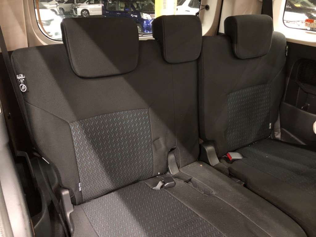 Toyota Roomy — фото 7