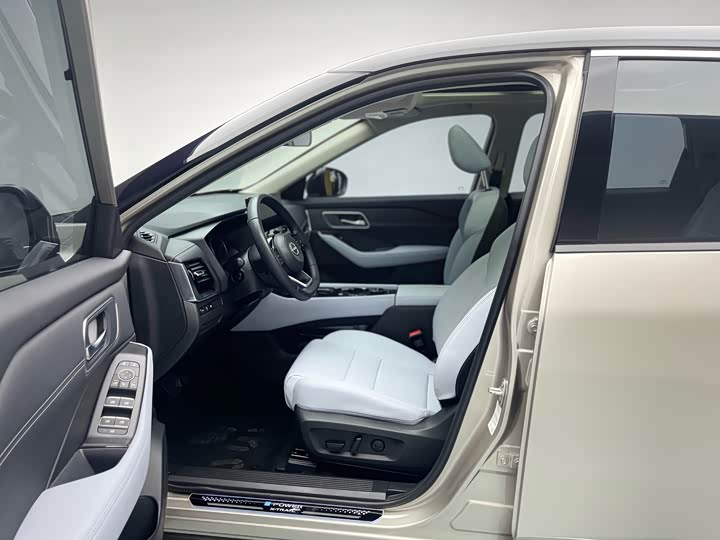 Nissan X-Trail — фото 8