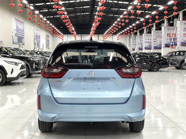 Honda Fit — фото 5