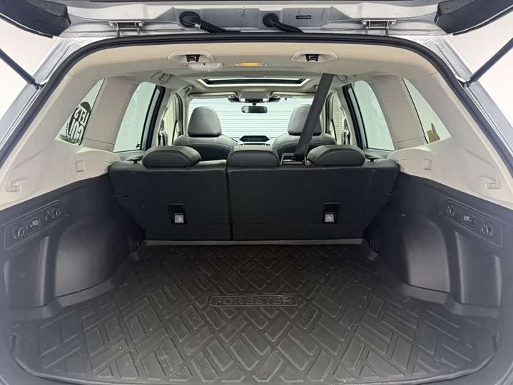 Subaru Forester — фото 3