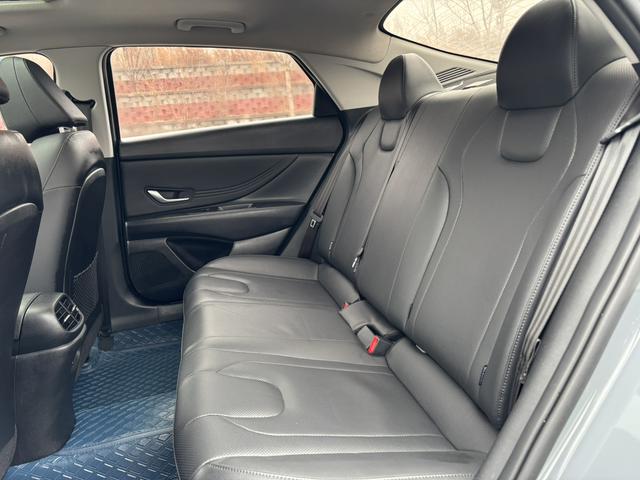 Hyundai Elantra — фото 6