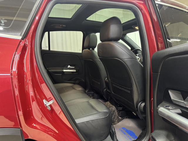 Mercedes - benz GLA 180 — фото 10