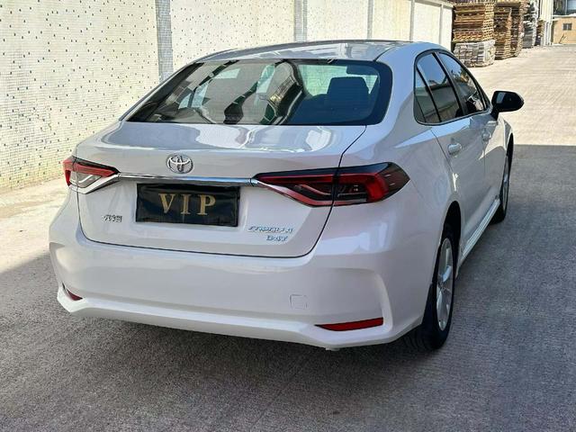 Toyota Corolla — фото 3