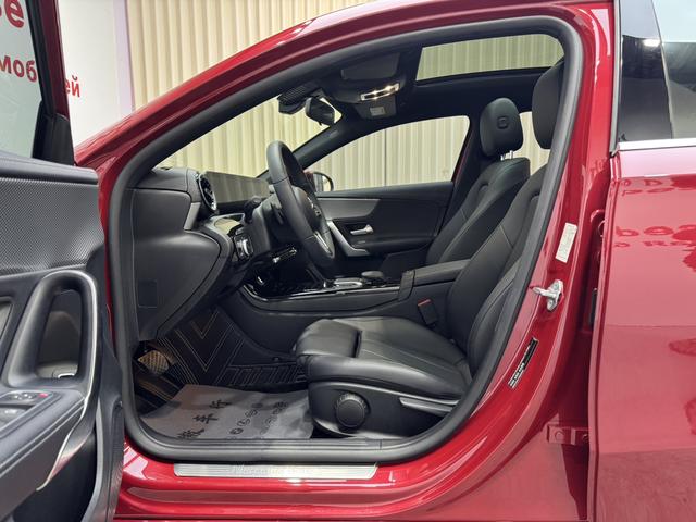 Mercedes-Benz A-Class A 180 L Sport — фото 4