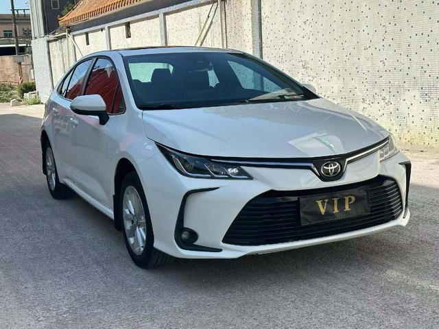 Toyota Corolla — фото 2