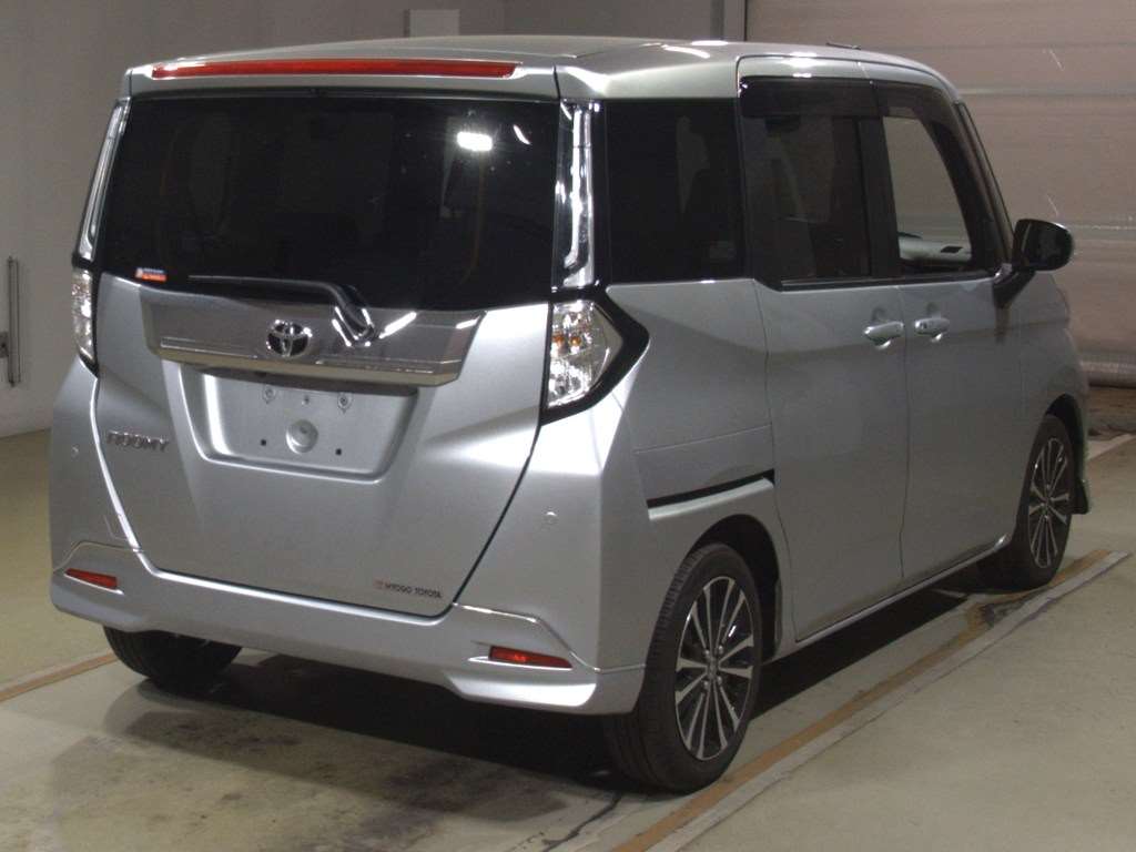 Toyota Roomy — фото 4