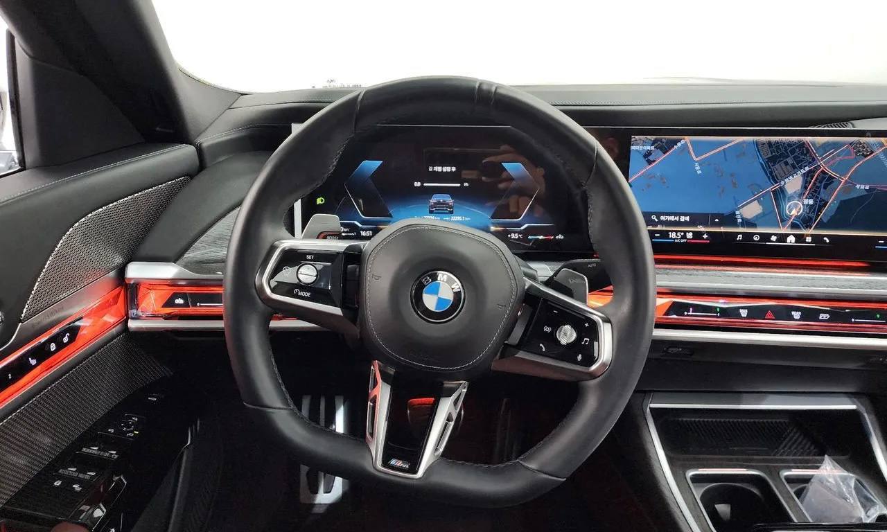 BMW 740D — фото 9
