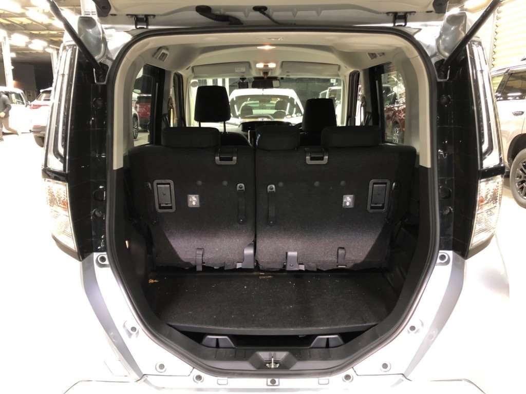 Toyota Roomy — фото 8