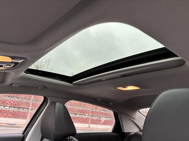 Hyundai Elantra — фото 10