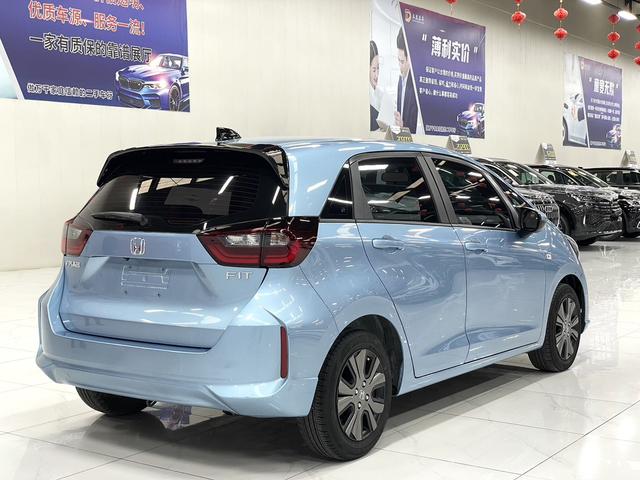 Honda Fit — фото 4