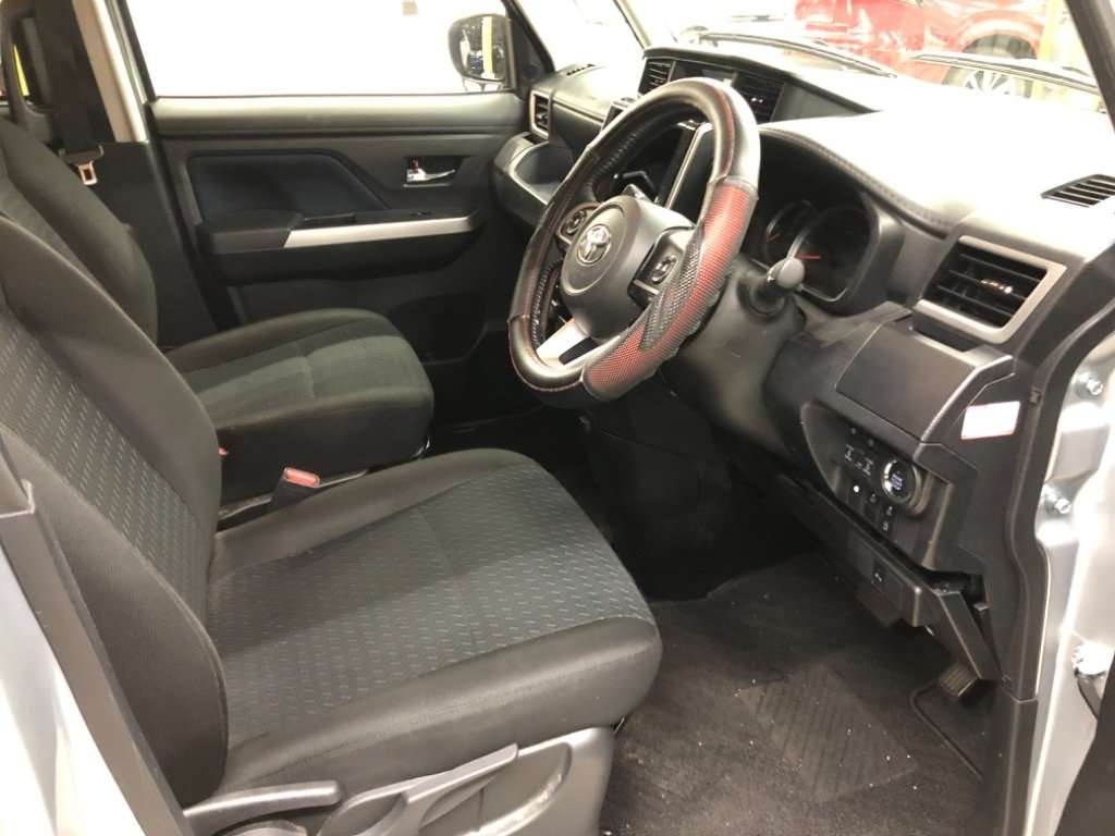 Toyota Roomy — фото 6