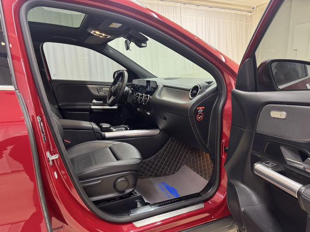 Mercedes - benz GLA 180 — фото 9