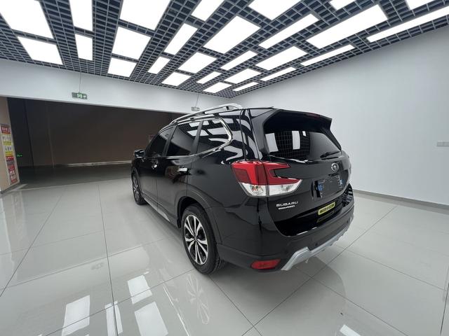 Subaru Forester — фото 4