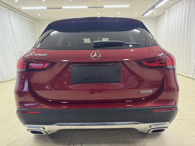 Mercedes - benz GLA 180 — фото 4