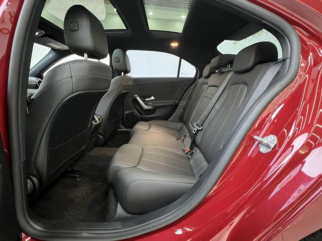 Mercedes-Benz A-Class A 180 — фото 7